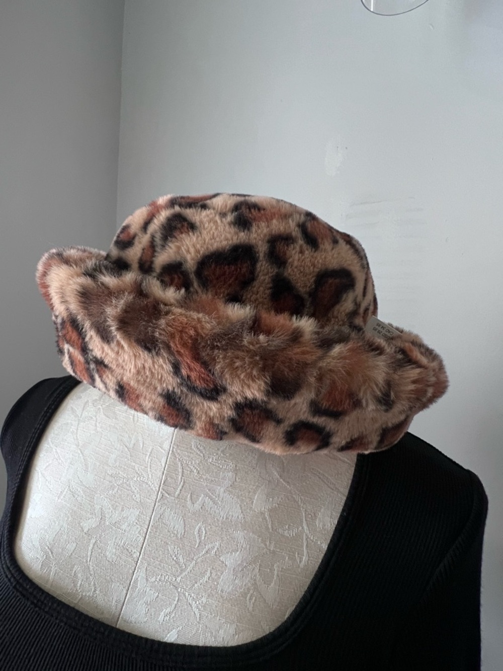 Trendy Aerie Faux Fur Leopard Print Bucket Hat Brown Black Beige Packable Women